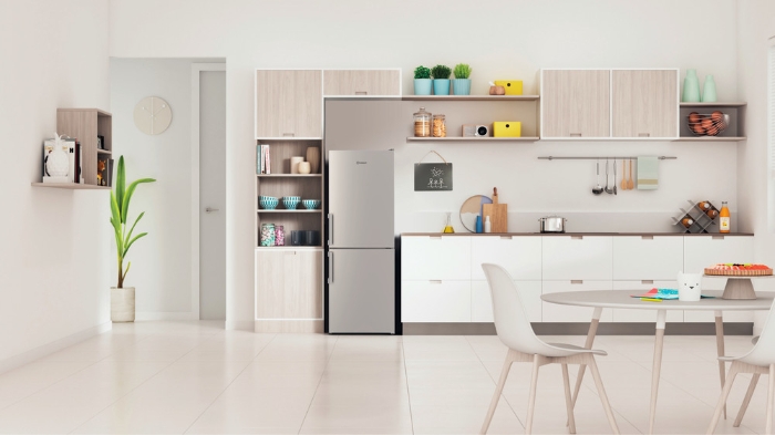 Снимка на Хладилник с фризер Indesit IB55 532 X ,229 л , Сив