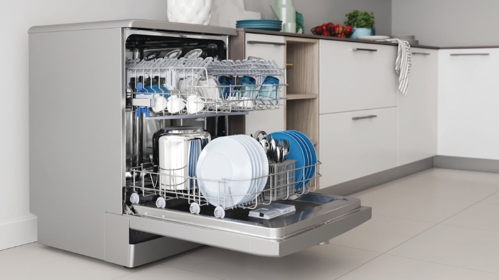 Снимка на Съдомиялна машина Indesit  D2F HK26 S ,14 комплекта