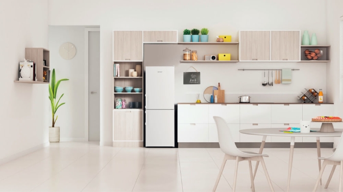 Снимка на Хладилник с фризер Indesit IB55 532 W, 229 л, Бяла