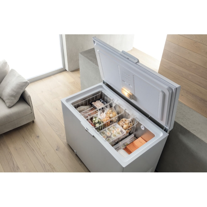 Снимка на Фризер ракла  Whirlpool WHE31352 FO 2 , 315 л , Бял